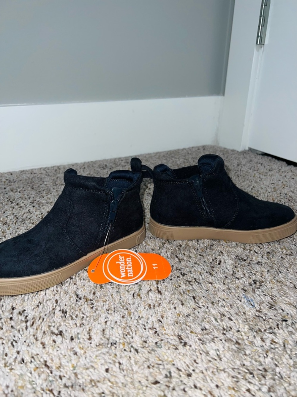 Wonder Nation Kids Black Suede High Top Sneakers with Tan Sole - Size 11 - Picture 3 of 4